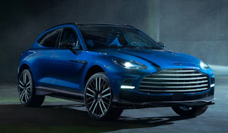 AstonMartin DBX707