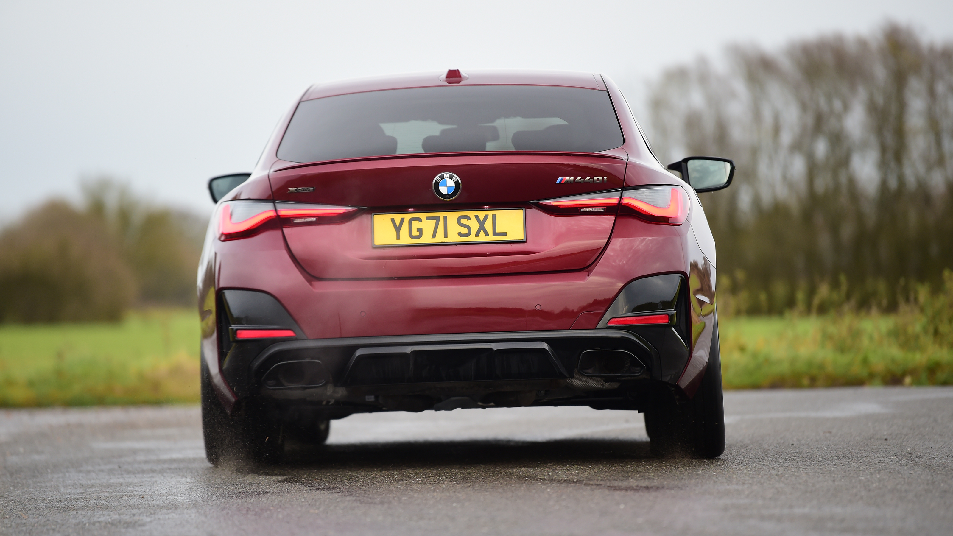BMW M440i xDrive - rear