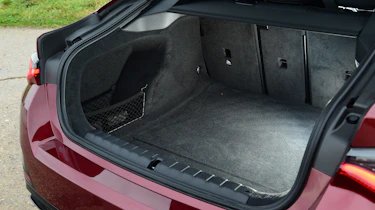 BMW M440i xDrive - boot