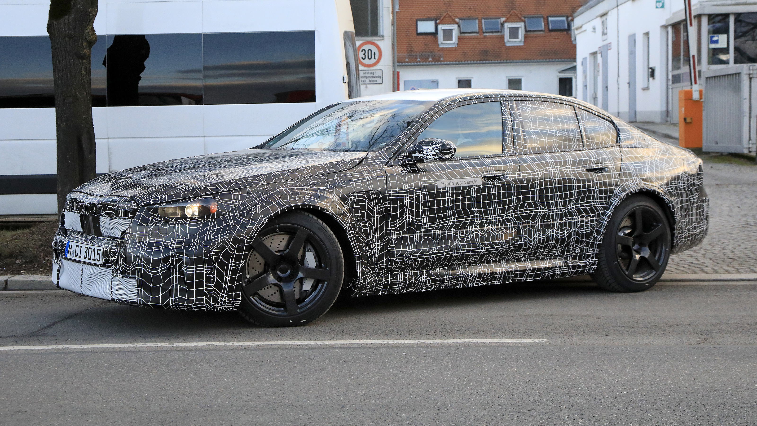 BMW M5 2024 - side