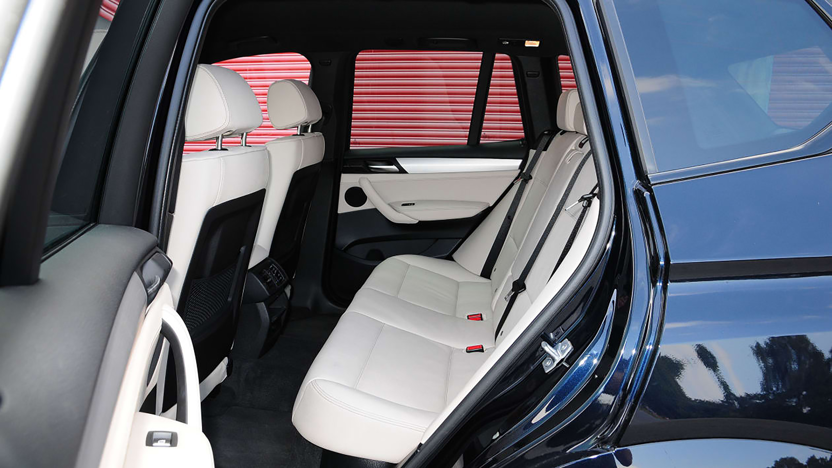 BMW X3 Mk2 - rear seats