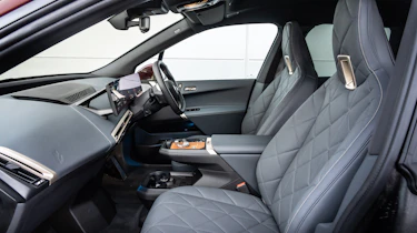 BMW iX xDrive50 - seats