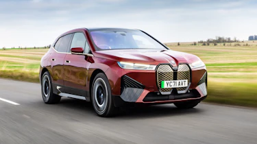 BMW iX xDrive50 - front tracking