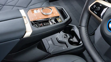 BMW iX xDrive50 - interior