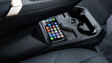 BMW iX xDrive50 - interior