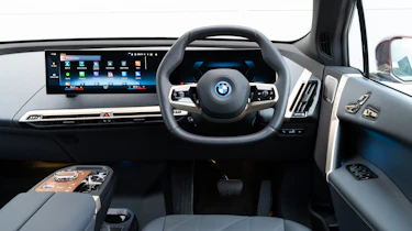 BMW iX xDrive50 - interior