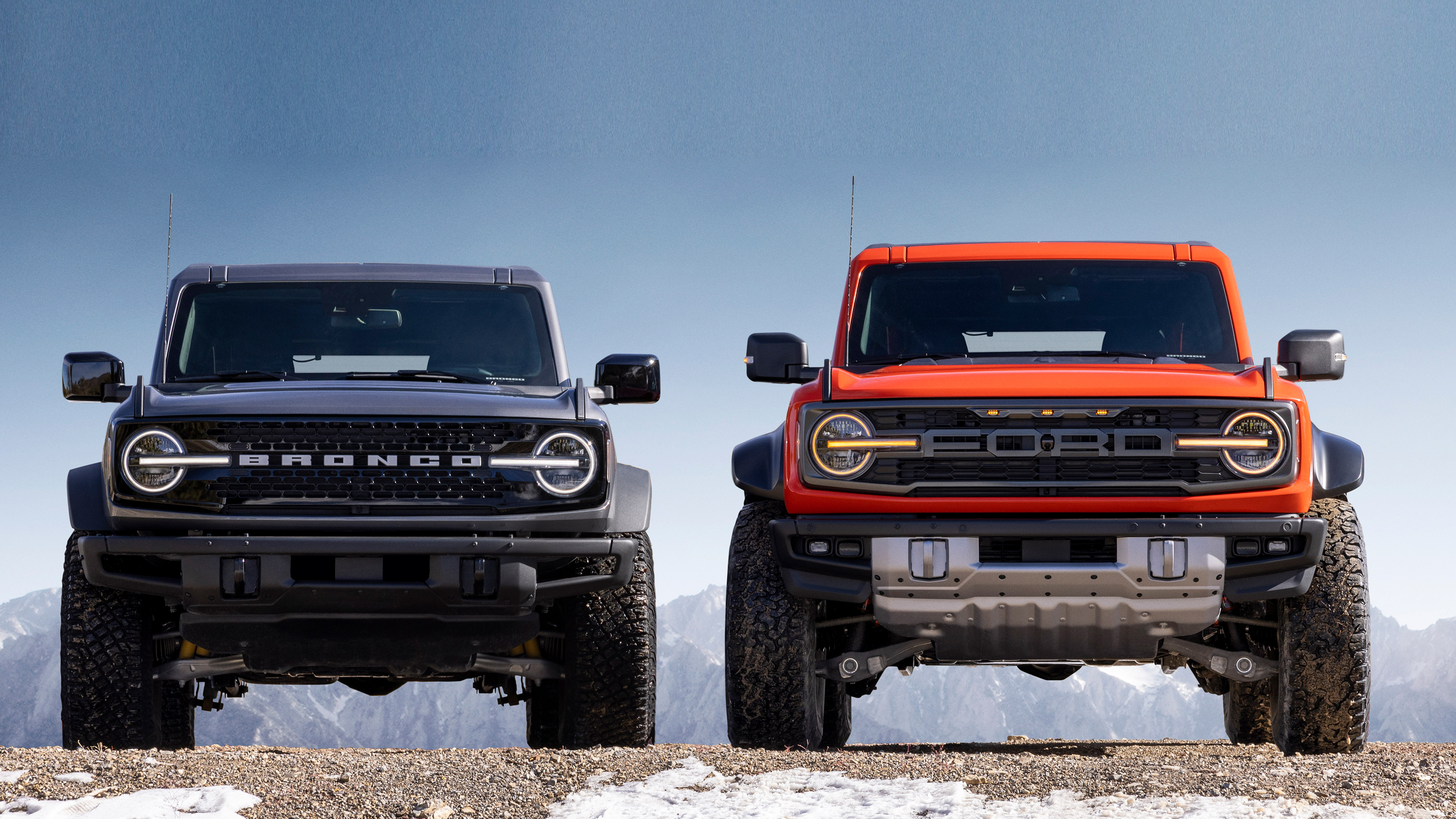 Ford Bronco Raptor - front 