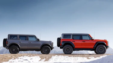 Ford Bronco Raptor - side