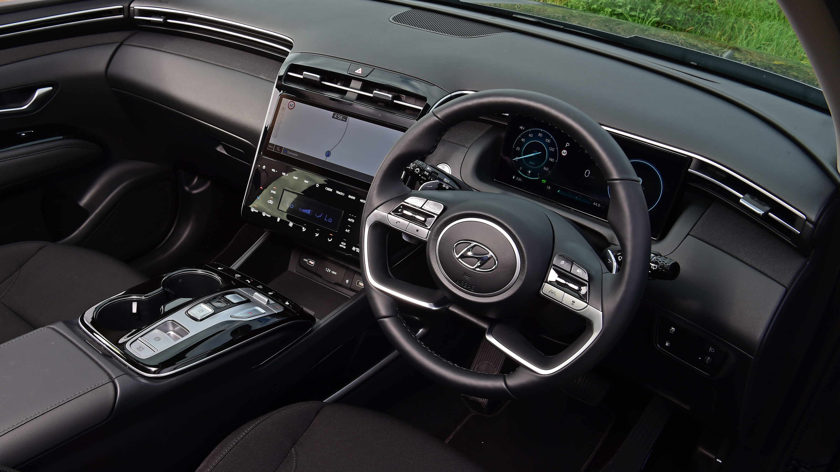 Hyundai Tucson PHEV - interior