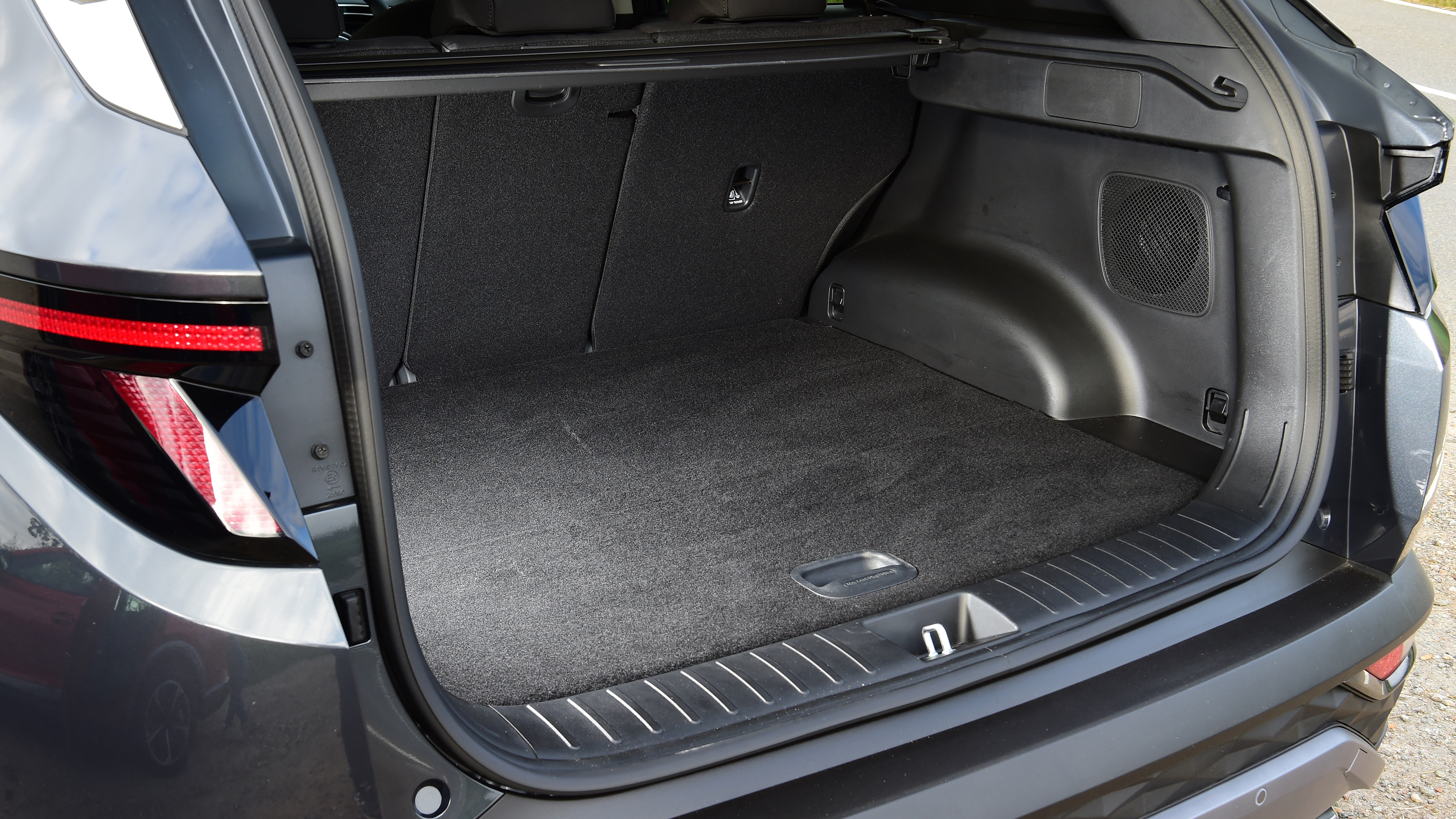 Hyundai Tucson PHEV - boot