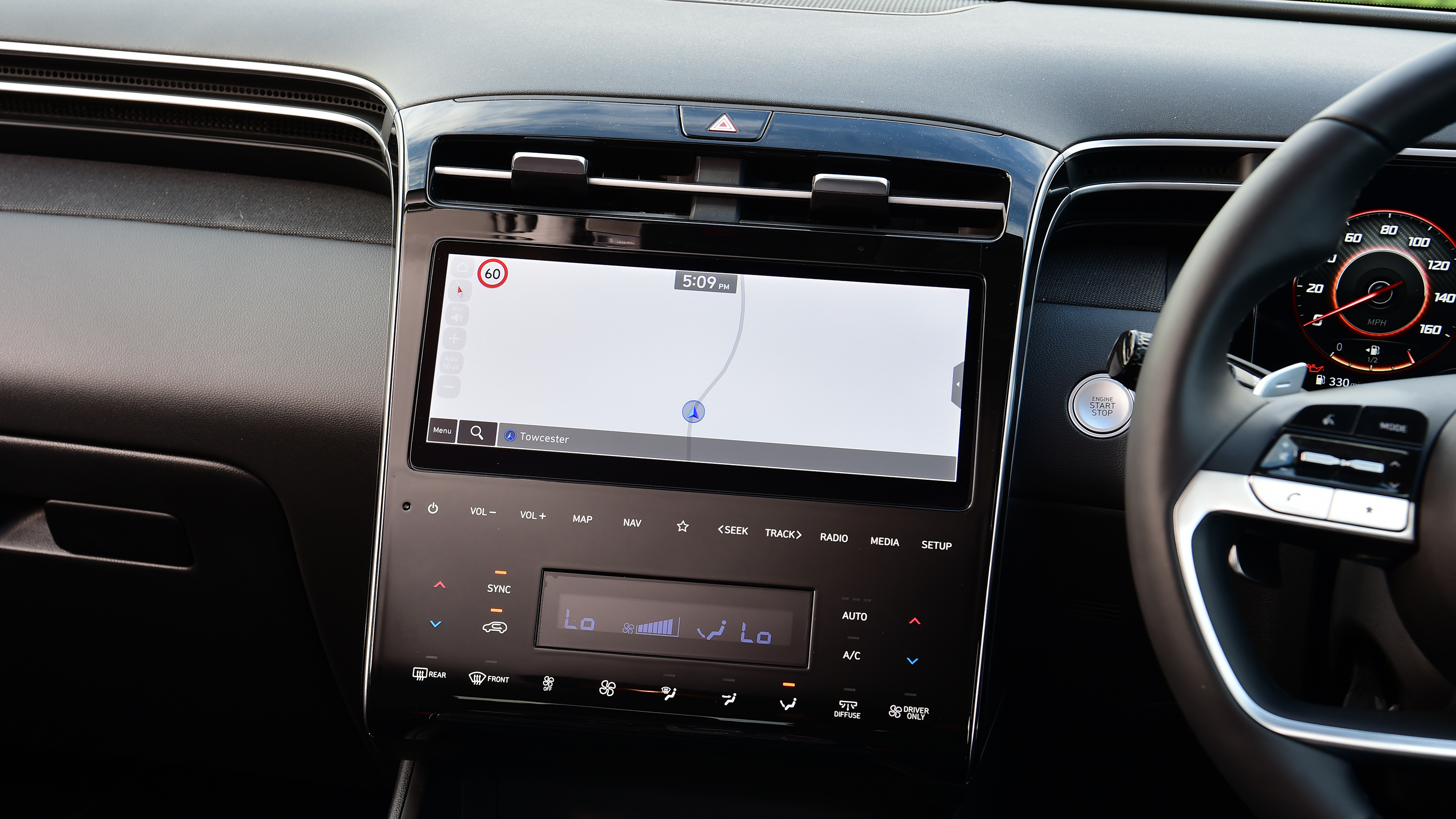 Hyundai Tucson PHEV - screen
