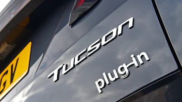 Hyundai Tucson PHEV - badge