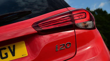 Hyundai i20 mk2 - rear lights