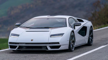 Lamborghini Countach - front