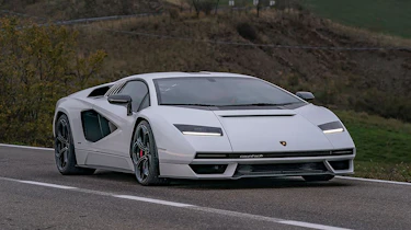 Lamborghini Countach - front