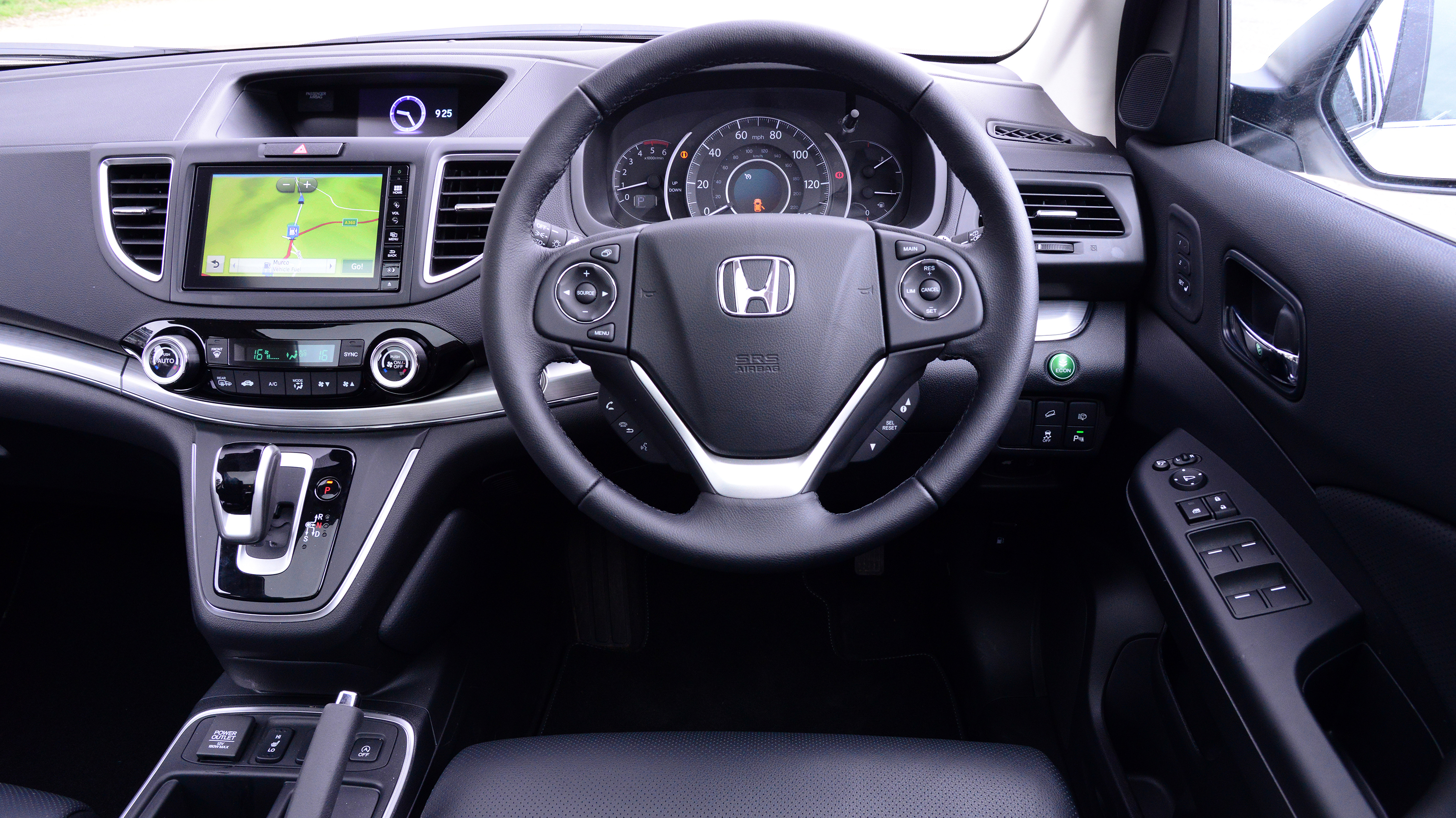 Honda CR-V - interior