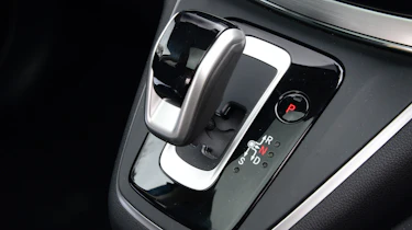 Honda CR-V - gear lever