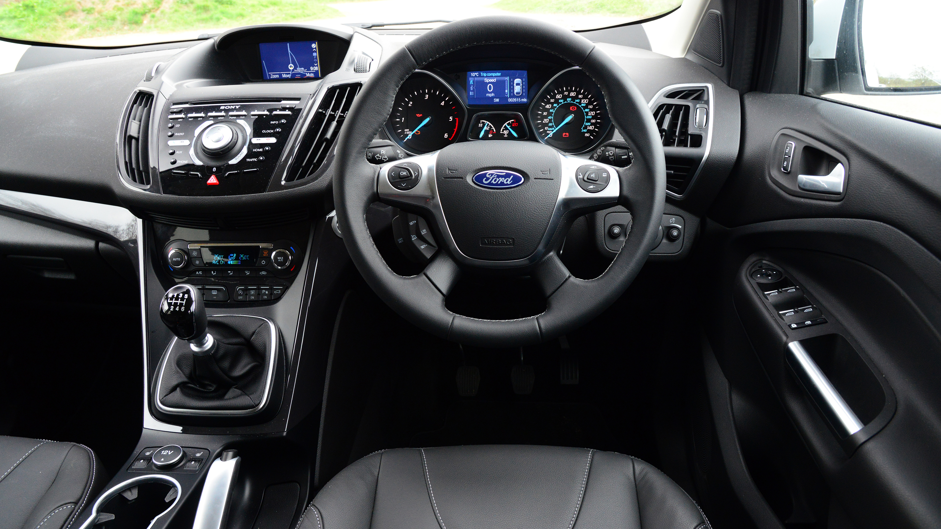 Ford Kuga - interior