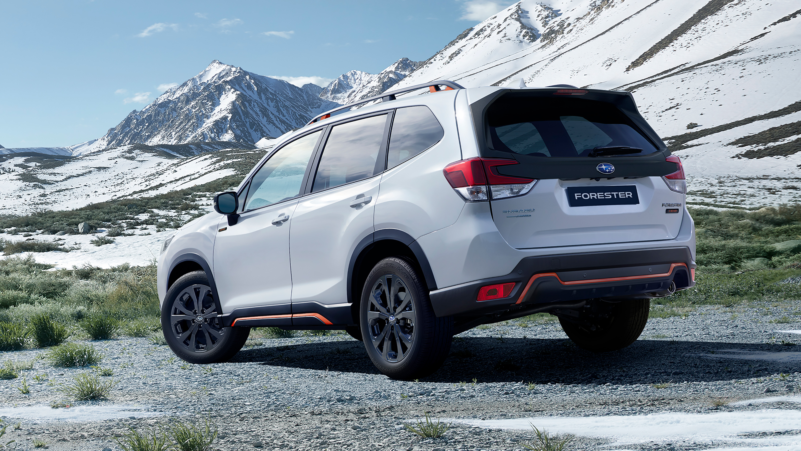 Subaru Forester e-Boxer - rear