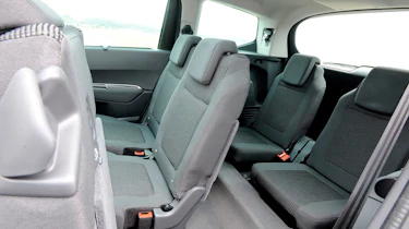 Used Peugeot 5008 Mk1 - seats