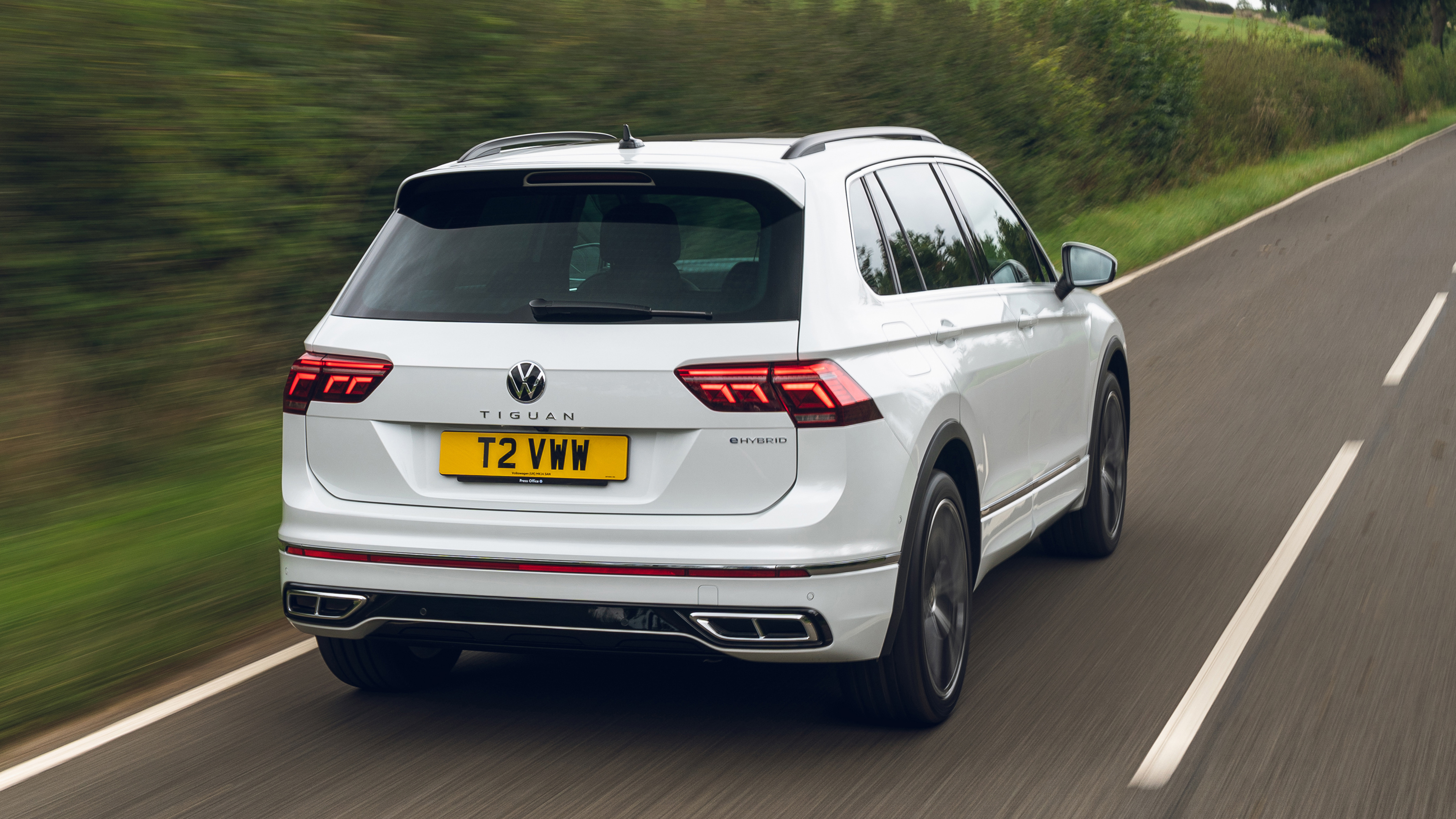 Volkswagen Tiguan eHybrid - rear