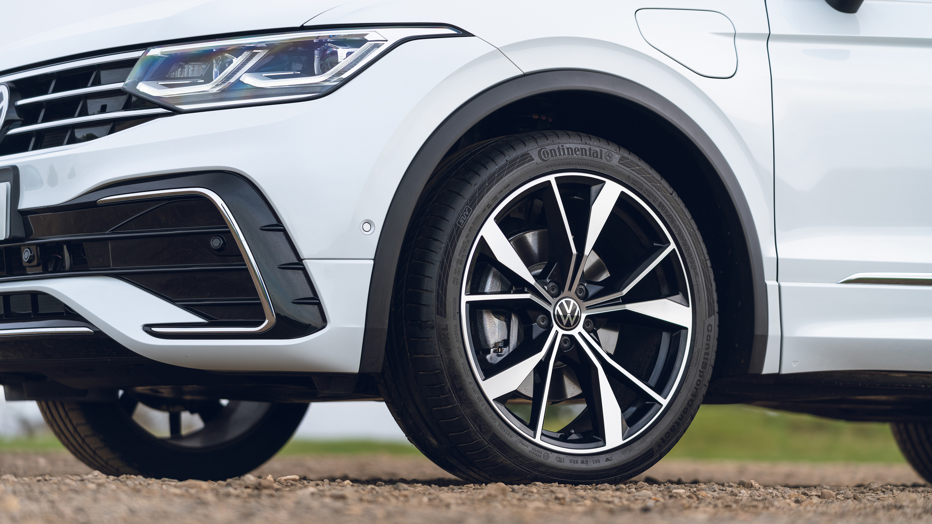 Volkswagen Tiguan eHybrid - wheel