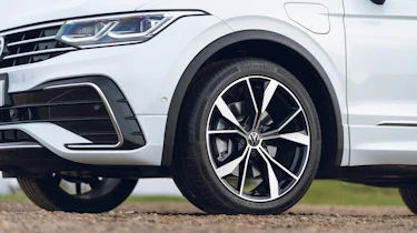 Volkswagen Tiguan eHybrid - wheel