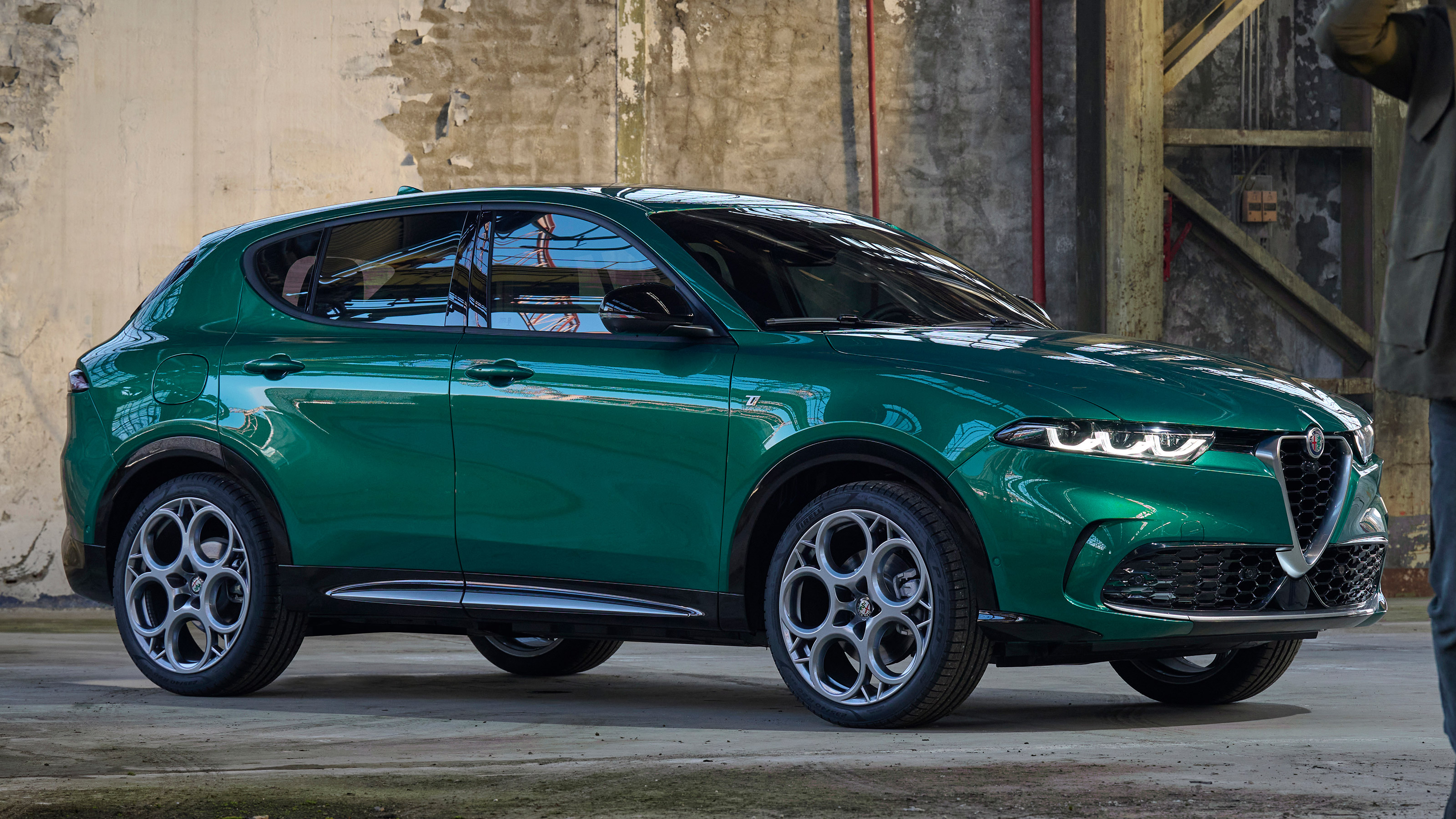 Alfa Romeo Tonale - front static