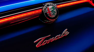 Alfa Romeo Tonale - rear badge
