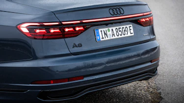 Audi A8 60 TFSI e - rear detail