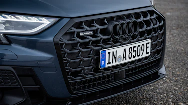 Audi A8 60 TFSI e - grille