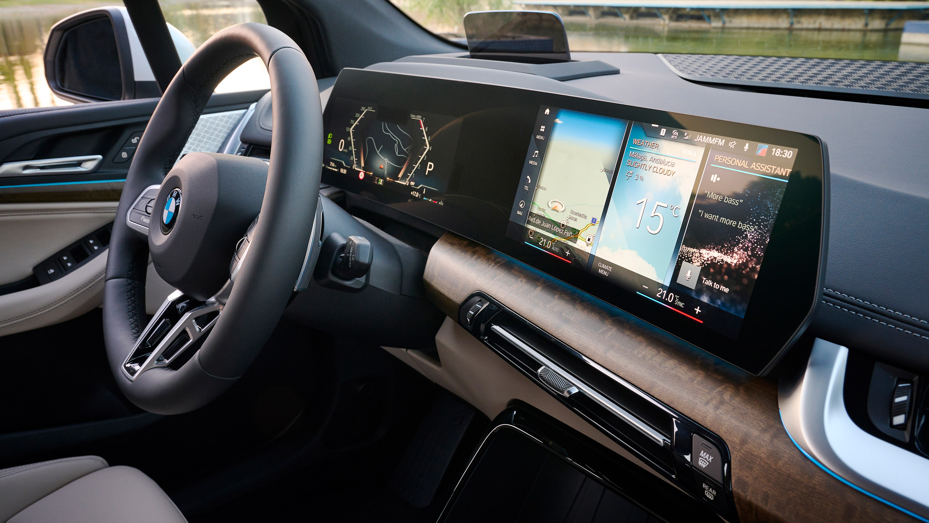 BMW 2 Series Active Tourer - screens