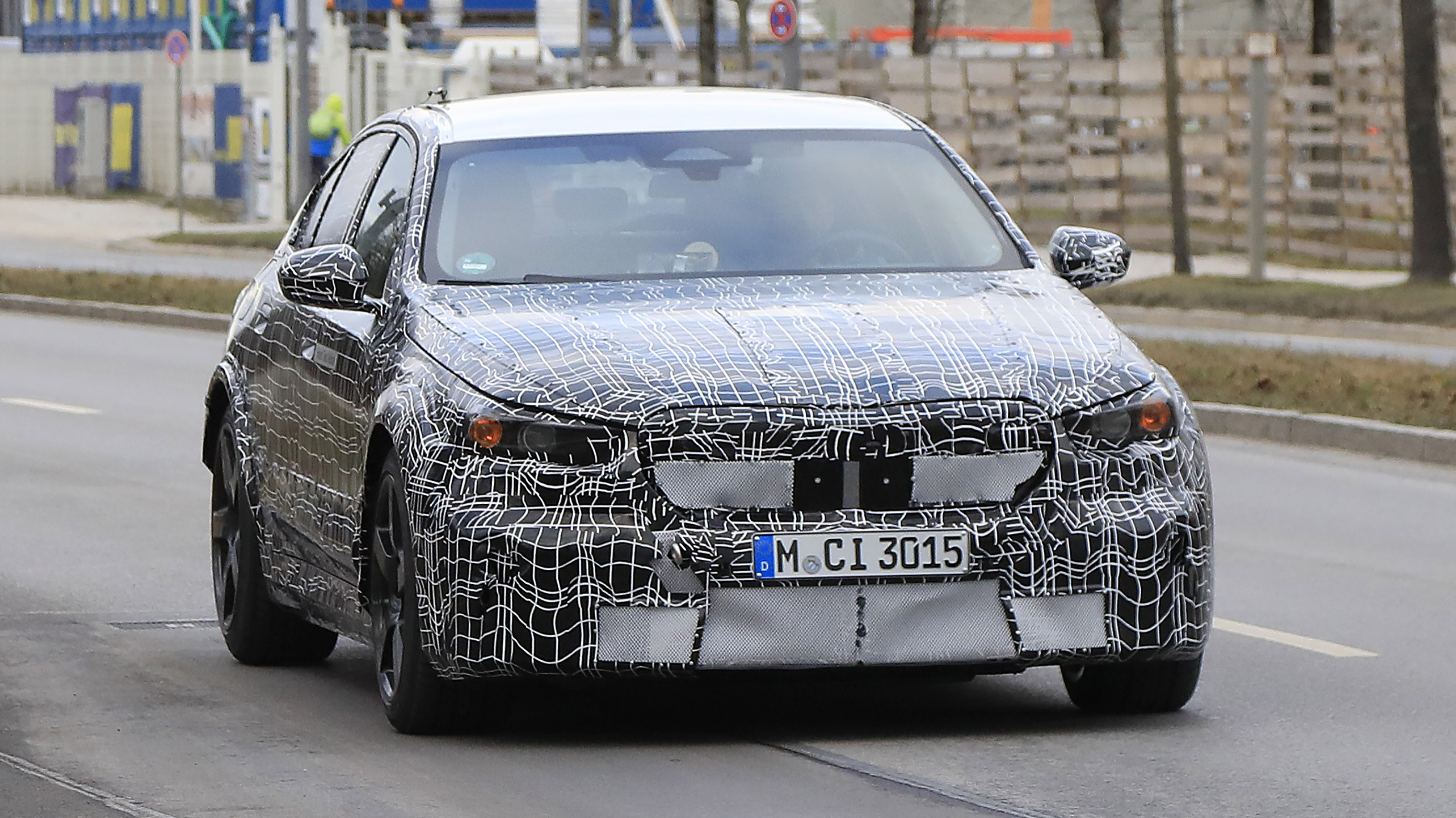BMW M5 - spyshot 1
