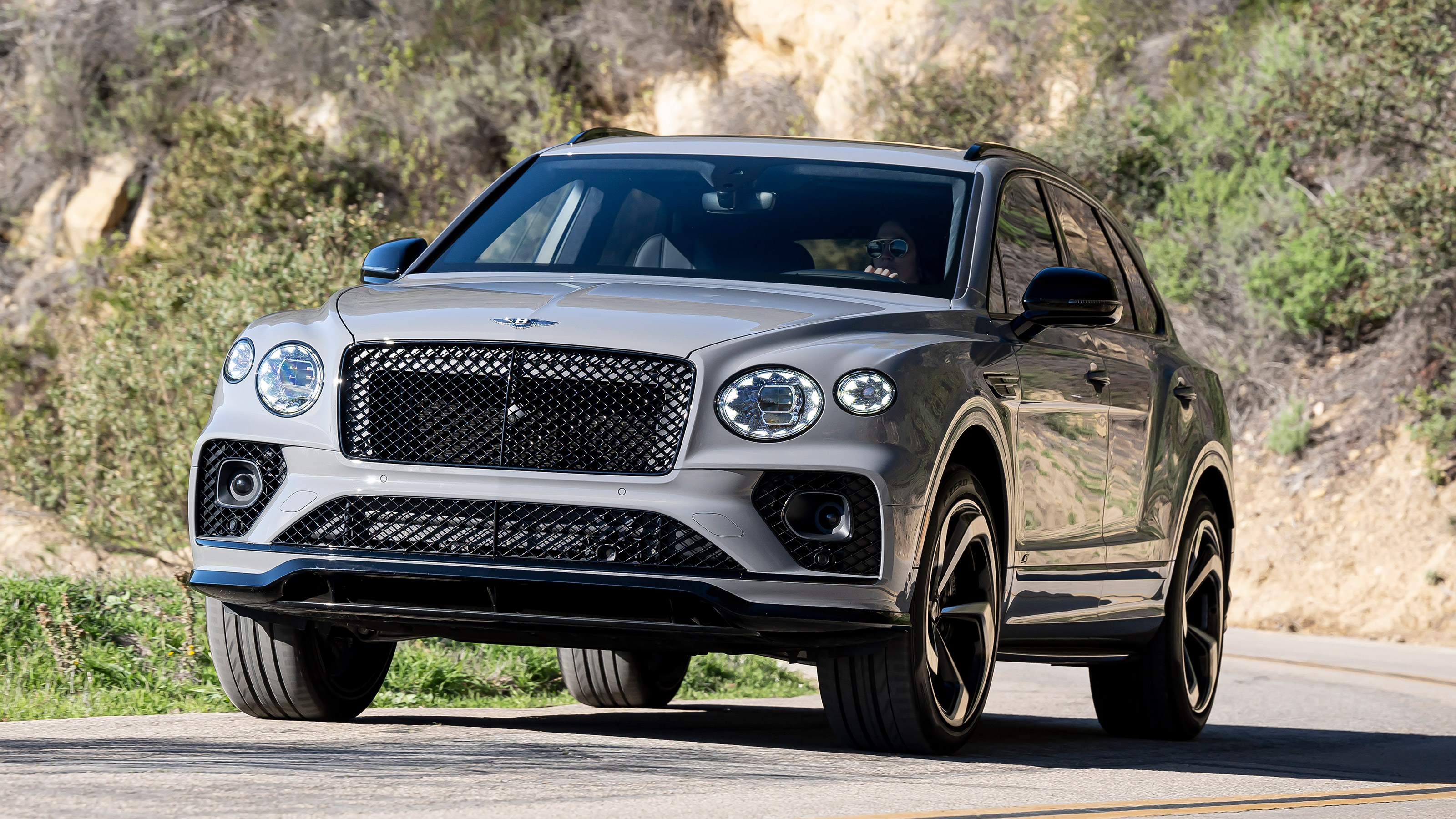 Bentley Bentayga V8 S - front cornering