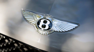 Bentley Bentayga V8 S - badge