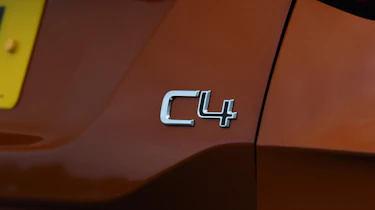 Citroen C4 PureTech 155 - C4 badge