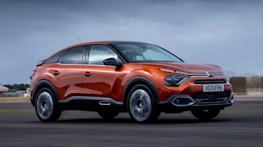 Citroen C4 PureTech 155 - front action