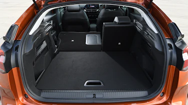 Citroen C4 PureTech 155 - boot