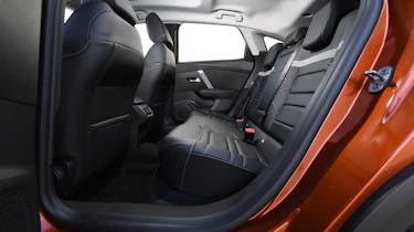 Citroen C4 PureTech 155 - rear seats