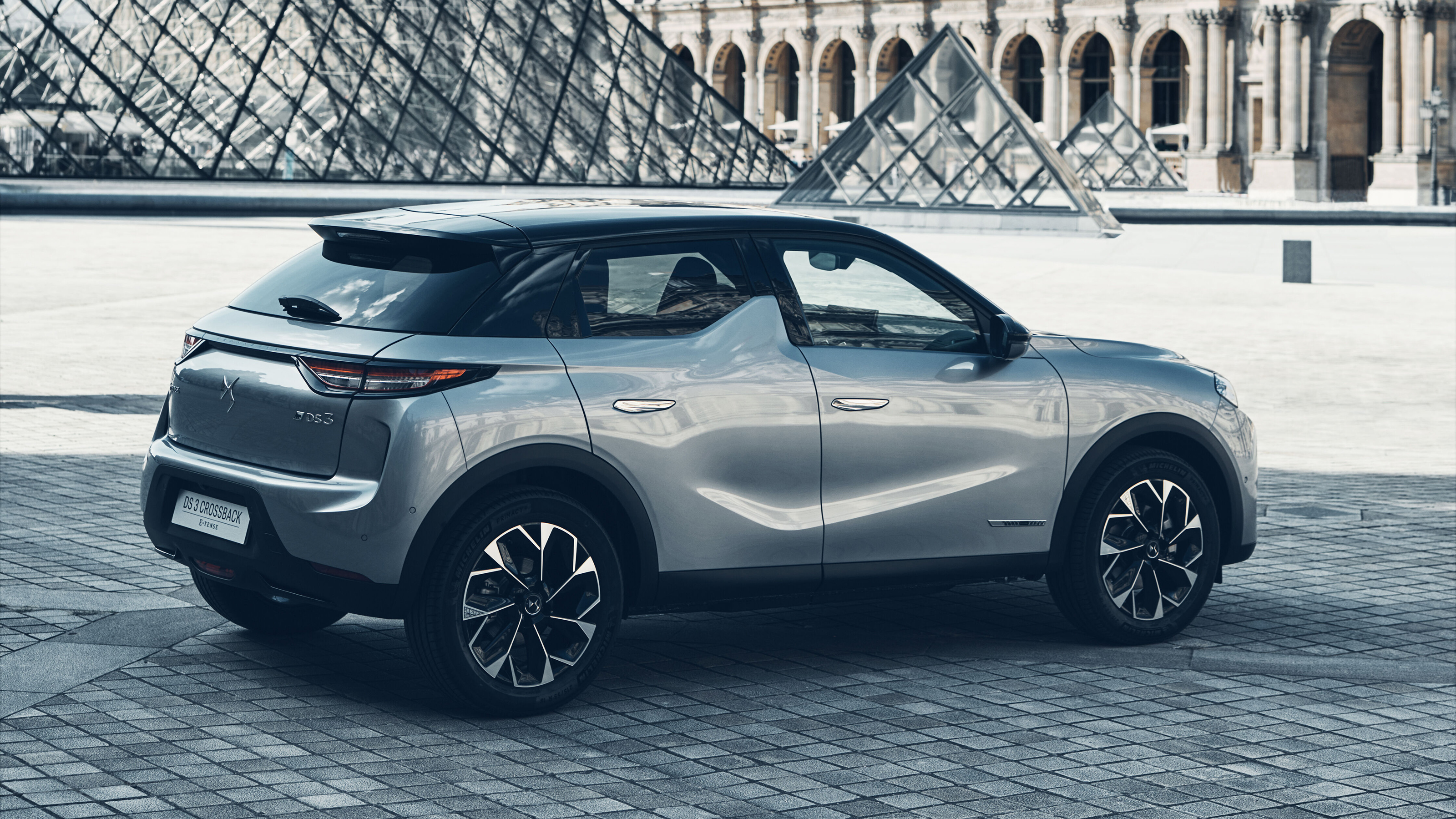 New DS 3 Crossback Louvre special edition unveiled - rear