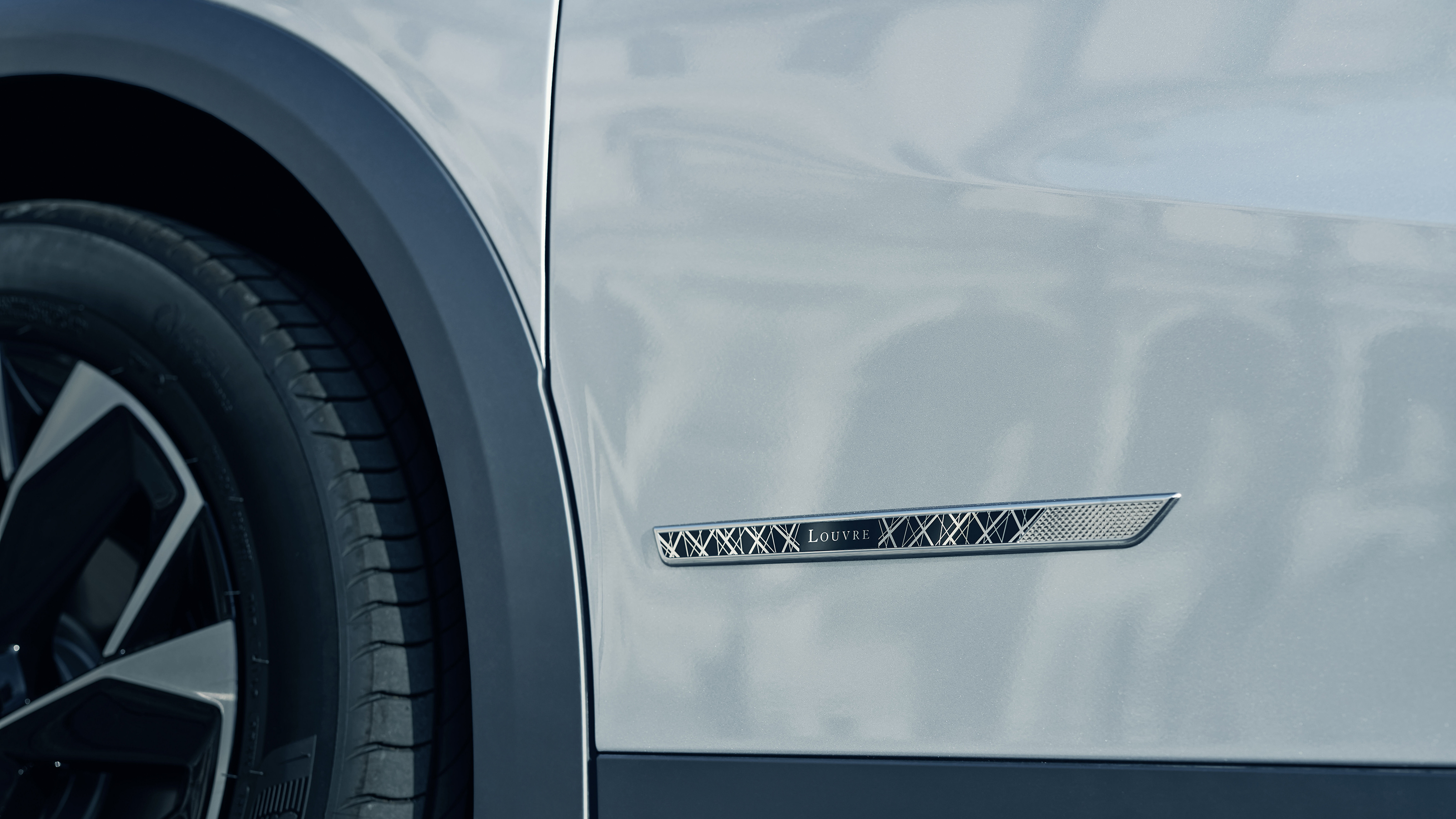 New DS 3 Crossback Louvre special edition unveiled 