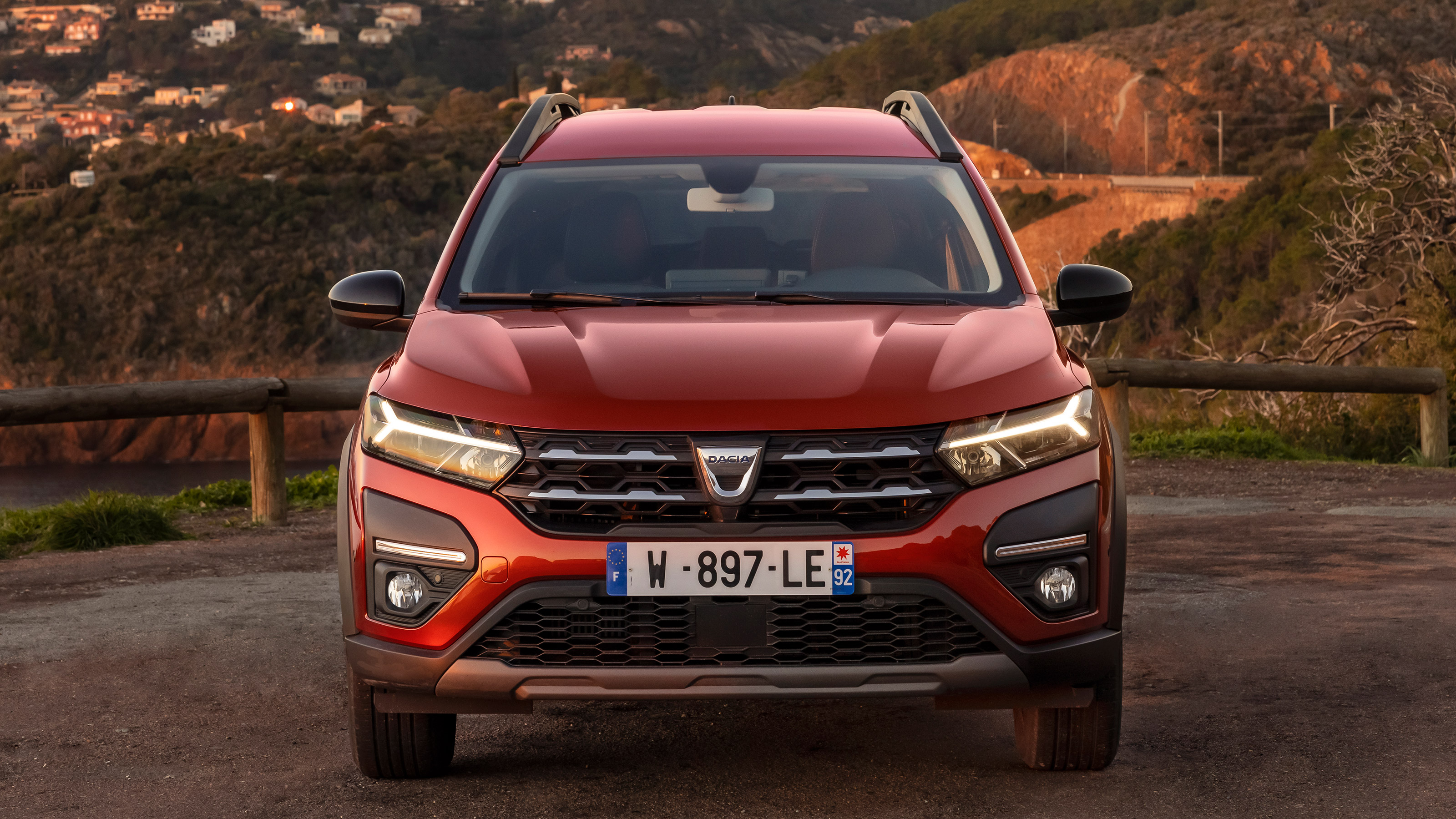 Dacia Jogger - full front