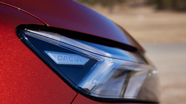 Dacia Jogger - front light