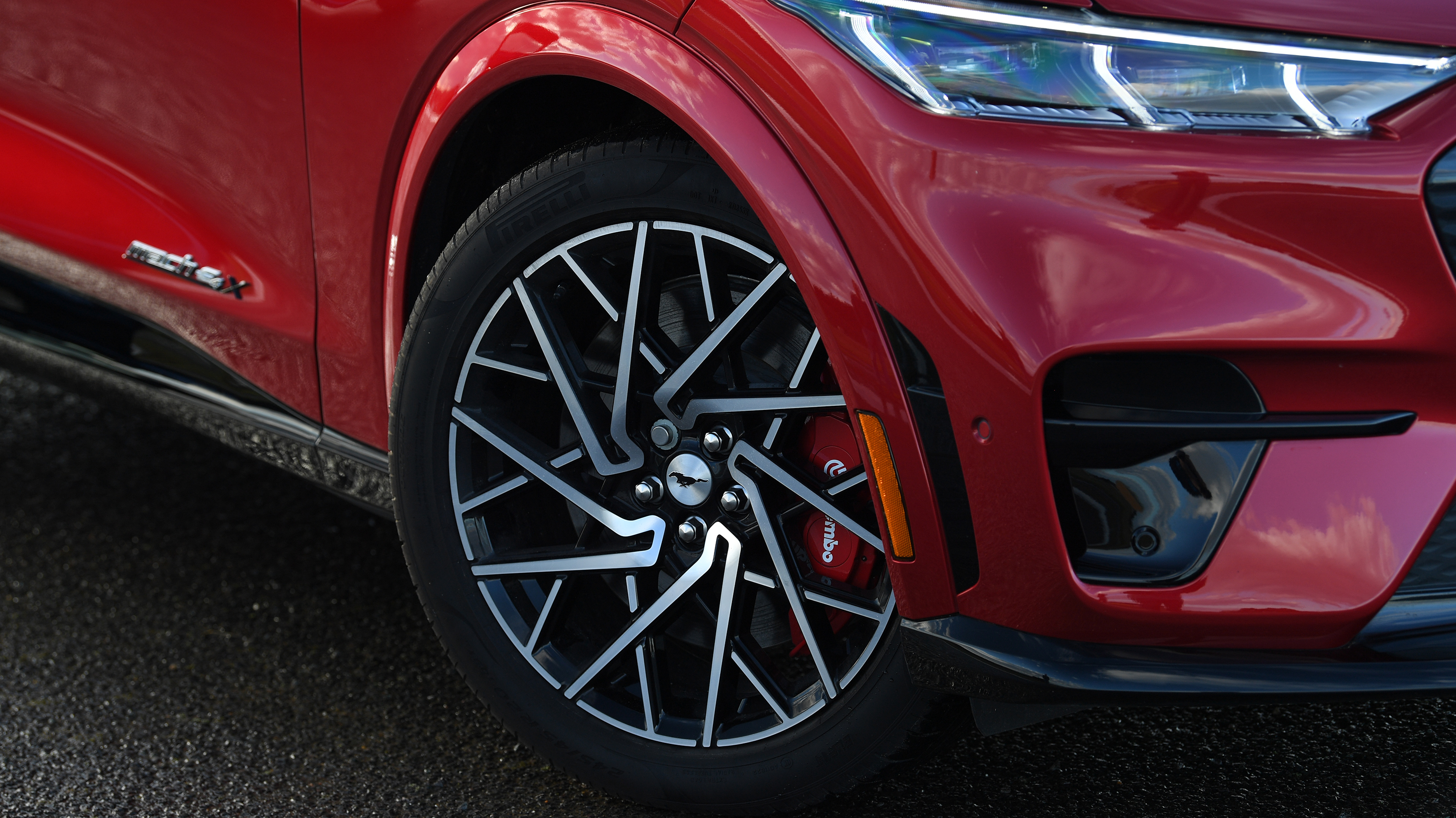 Ford Mustang Mach-E GT - wheel