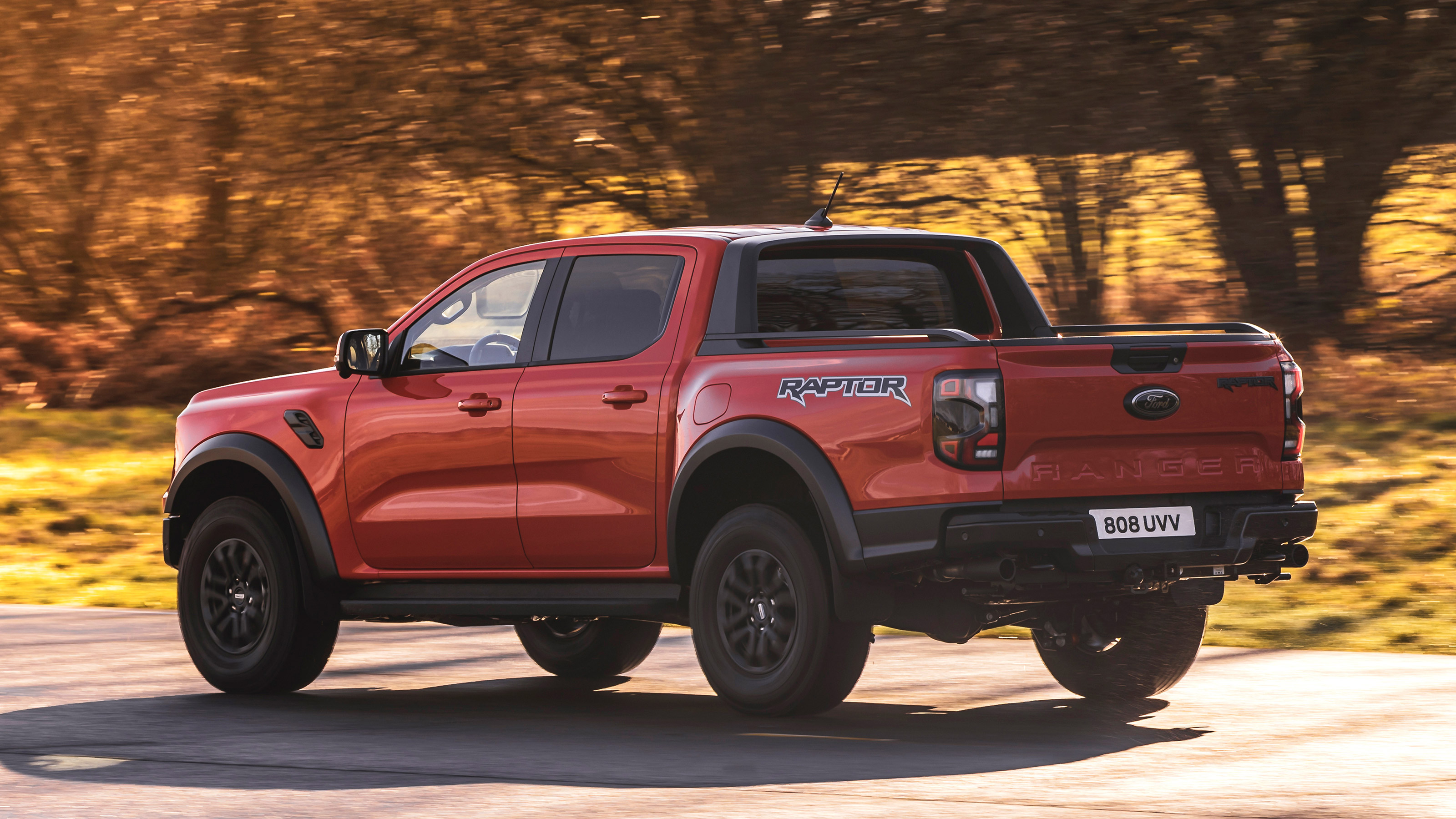 Ford Ranger Raptor - rear tracking