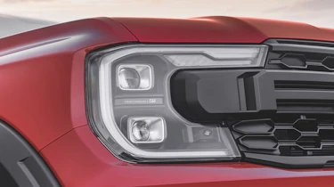 Ford Ranger Raptor - front light