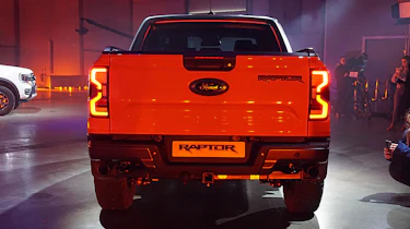 Ford Ranger Raptor - studio full rear