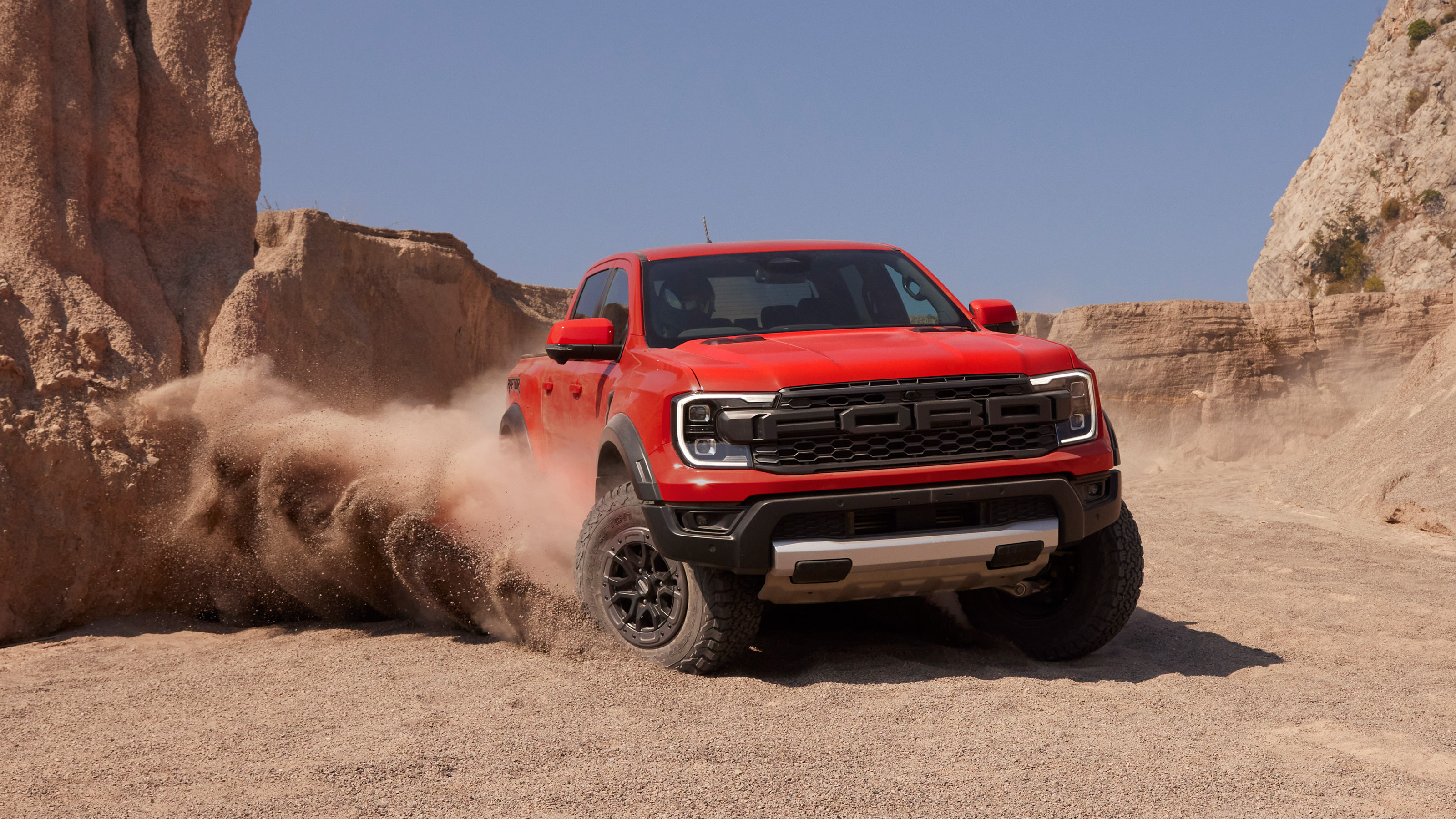Ford Ranger Raptor - front off-road