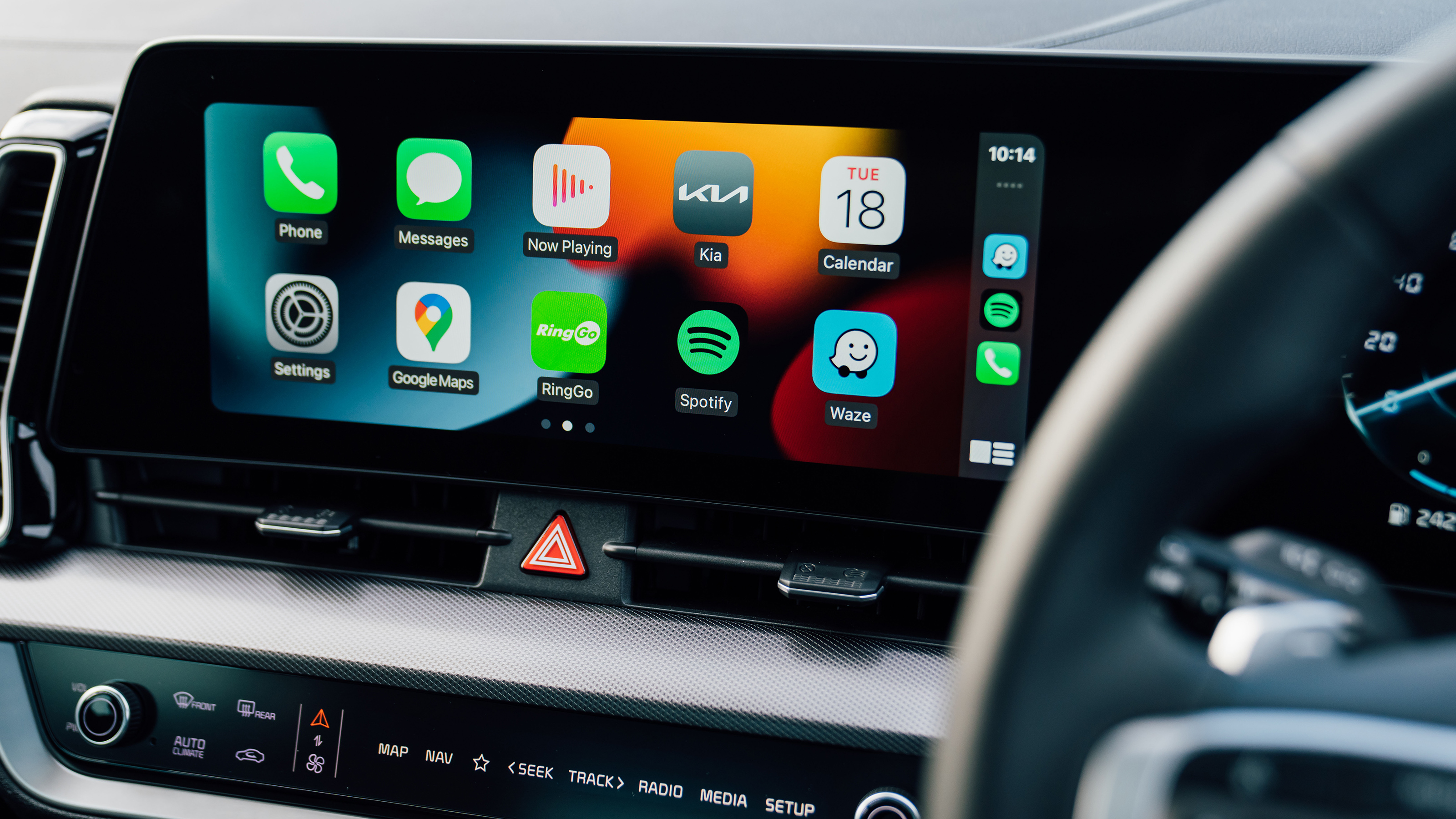 2022 Kia Sportage - screen