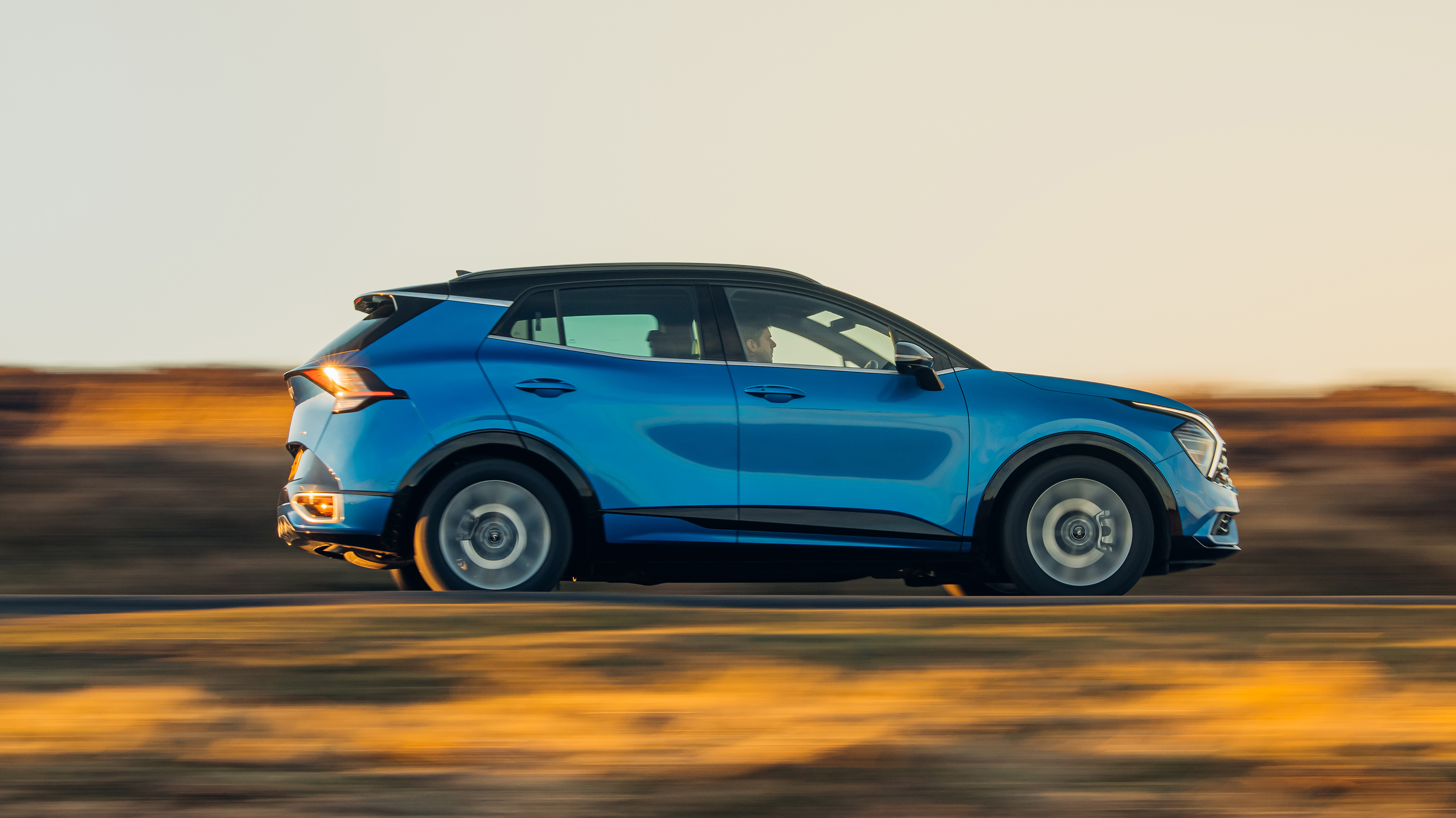 2022 Kia Sportage - side